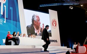 Para Assis o actual Governo tem 'liberdade muito condicionada'