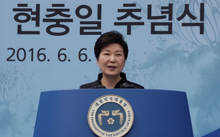 Seul propõe investigação independente à Presidente sul-coreana