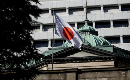 Japão reduz meta de crescimento económico para 0,9%