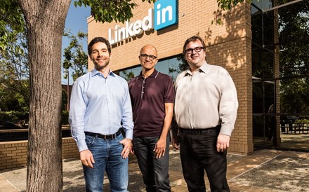 O que leva a Microsoft a comprar o LinkedIn?
