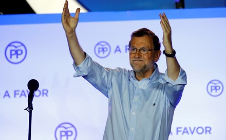 Rajoy começou negociações para formar Governo, mas não pelo PSOE