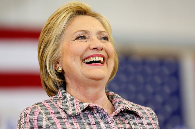 FBI iliba Hillary Clinton no caso dos emails