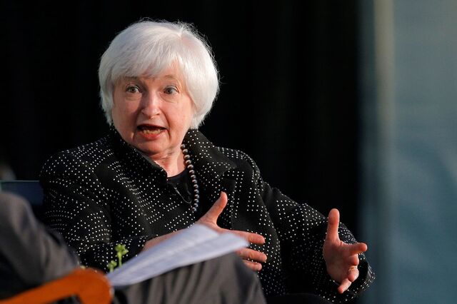 Yellen diz que inversão da curva das yields pode sinalizar que a Fed precisa de descer juros