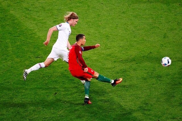 Apostas: Ronaldo marca, Portugal apura-se