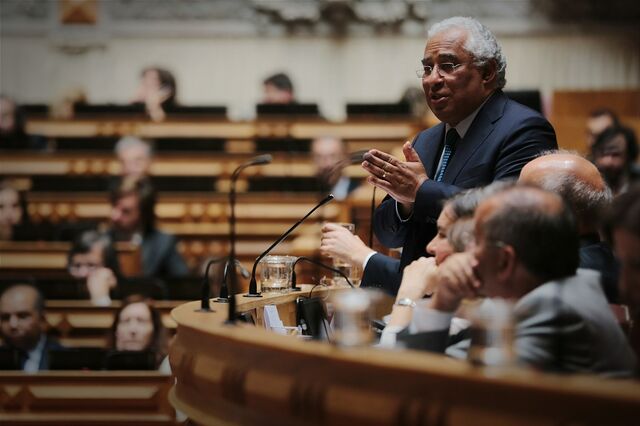 Costa garante que reestruturação da Caixa não prevê despedimentos
