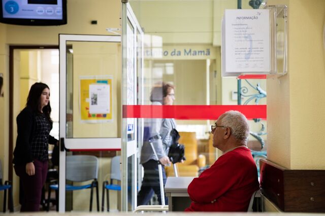 Governo reforça incentivos para colocar médicos no interior