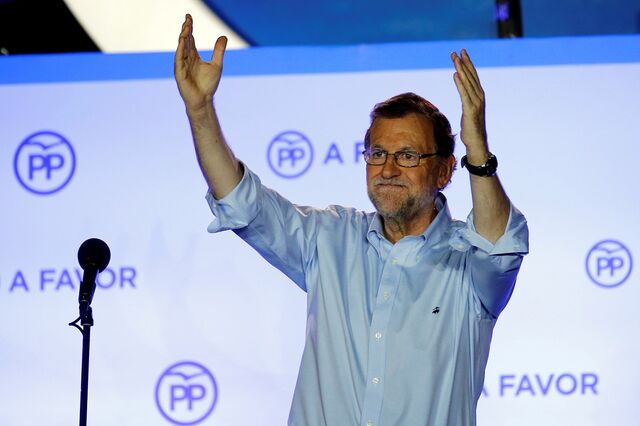 Rajoy começou negociações para formar Governo, mas não pelo PSOE