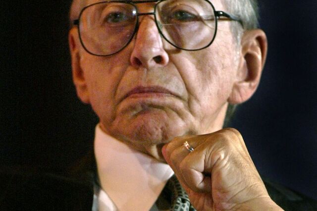 Morreu Alvin Toffler
