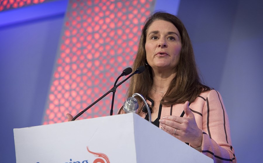 4.ª Melinda Gates (Fundação Bill & Melinda Gates)
A influência da Fundação Bill & Mellinda Gates que gere em cooperação com o marido Bill Gates garantem o seu lugar no ranking mundial da Forbes. A Fundação doou em 2015 um total superior a quatro mil milhões de dólares, o que eleva a contribuição desde que foi fundada em 2000 a um total de 37 mil milhões de dólares. Ainda assim, no ranking anterior era 3.ª.
