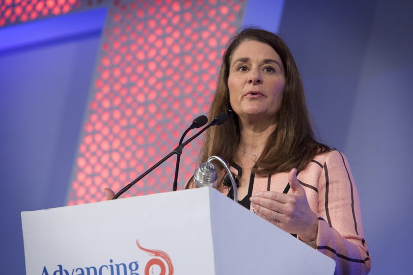 4.ª Melinda Gates (Fundação Bill & Melinda Gates)
A influência da Fundação Bill & Mellinda Gates que gere em cooperação com o marido Bill Gates garantem o seu lugar no ranking mundial da Forbes. A Fundação doou em 2015 um total superior a quatro mil milhões de dólares, o que eleva a contribuição desde que foi fundada em 2000 a um total de 37 mil milhões de dólares. Ainda assim, no ranking anterior era 3.ª.
