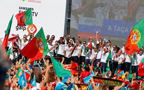 Lisboa saiu à rua para cantar o futebol