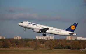 Cancelados 830 voos da Lufthansa no terceiro dia de greve de pilotos