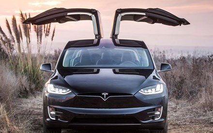 Tesla lança versão 'low-cost' do SUV Model X