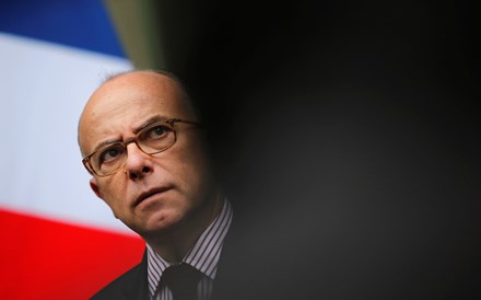 Cazeneuve é o novo primeiro-ministro de França