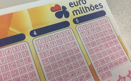 Menos apostas reduzem super “jackpot” do Euromilhões