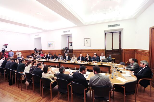 “PSD e CDS actuam de forma irresponsável e doentia”, acusa o PS