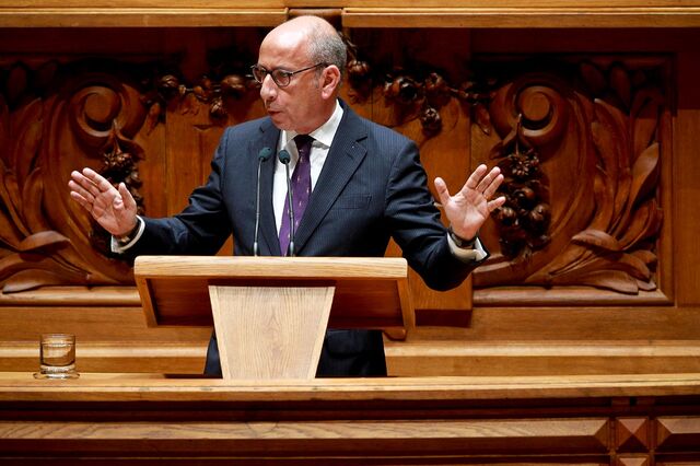 CDS mantém moção de censura e diz que o Governo “poderia acabar agora”