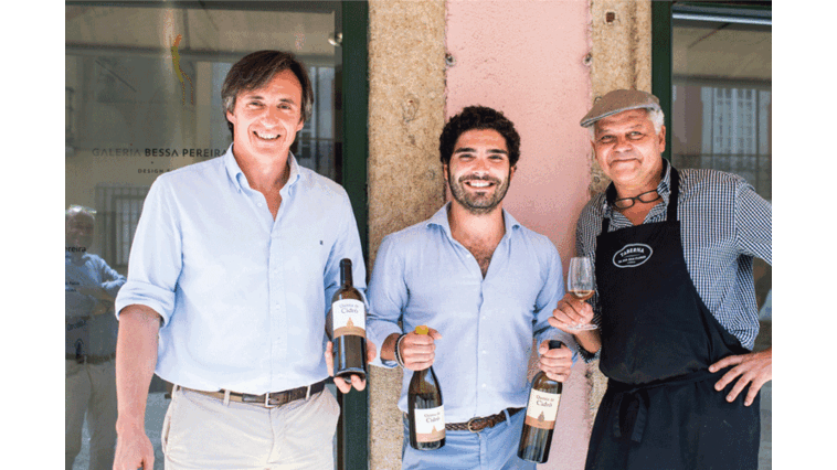 Reunião de artistas na Real Companhia Velha