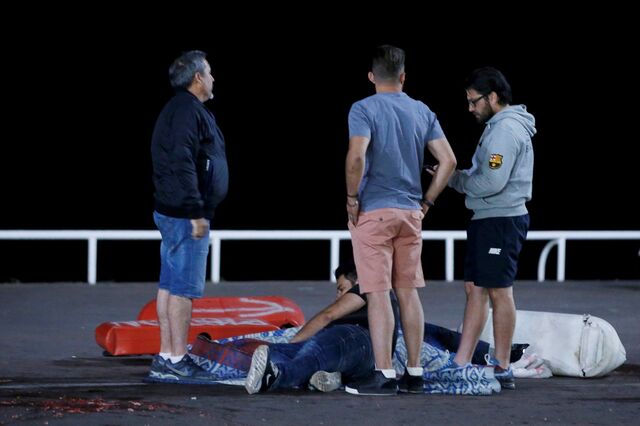 Atentado em Nice faz dezenas de mortos