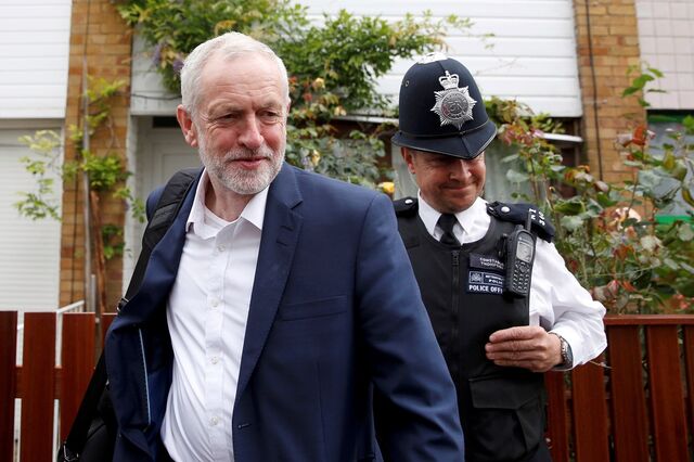 Líder trabalhista britânico admite segundo referendo sobre o Brexit