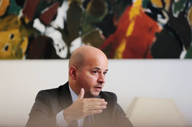 Portugal deve habituar-se à 'normalidade' de um défice 'próximo do zero'