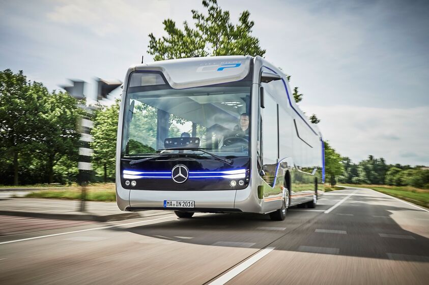 autocarro mercedes daimler autónomo