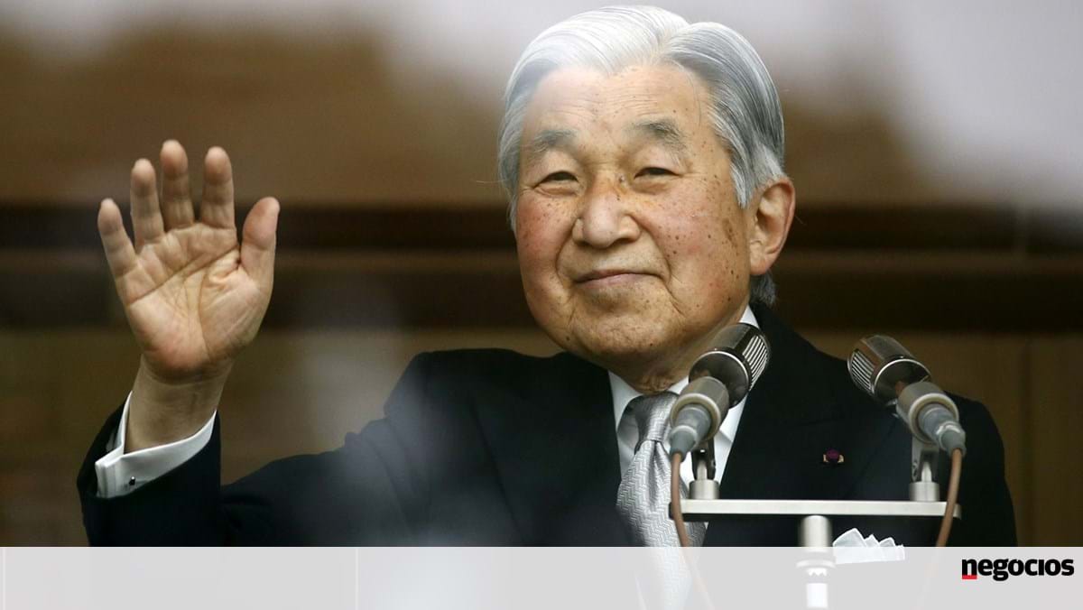 日本の天皇、2018年の歴史的退位への明確な道筋 – アジア