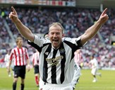 Em 1996 o inglês Alan Shearer foi transferido do Blackburn para o Newcastle por 15 milhões de libras (17,7 milhões de euros)