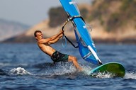 João Rodrigues terminou o terceiro dia a um lugar e a dois pontos da medal race.