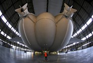 Airlander 10, a maior aeronave do mundo.