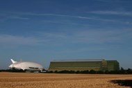 Airlander 10, a maior aeronave do mundo.