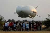 Airlander 10, a maior aeronave do mundo.