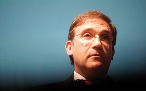 Passos cumprimenta Trump e faz votos para que se distancie do tom da campanha