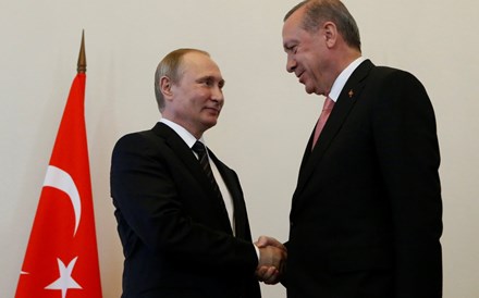 Putin e Erdogan acordam reforço de laços entre Ancara e Moscovo