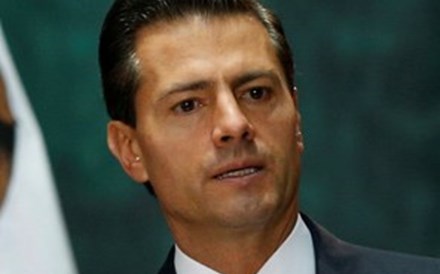 Presidente do México rejeita pagar muro proposto por Trump