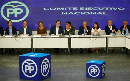 PP dá aval a Rajoy para negociar com o Cidadãos