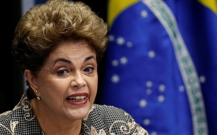 Dilma: 'Temo que a democracia seja condenada comigo'