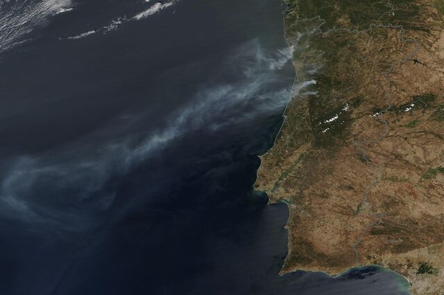 Os incêndios em Portugal já se vêem do espaço
