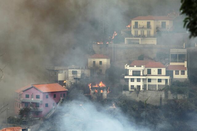 Bombeiros, elementos do INEM e da GNR já seguiram para a Madeira