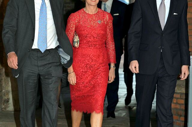 Trio de bilionários britânicos ganha mil milhões com acordo no Brexit