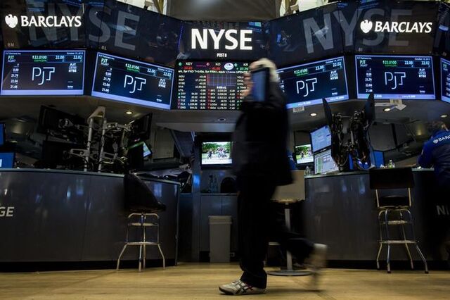 Trump pressiona bolsas e impulsiona euro. Itália agrava juros