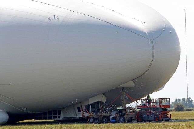 Maior avião do mundo danificado ao segundo voo