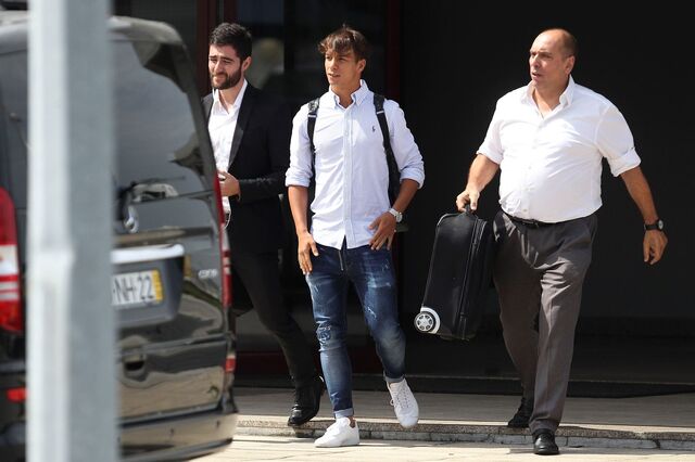 FCP confirma Óliver Torres até Dezembro de 2017