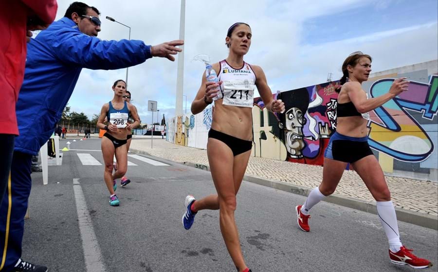 Inês Henriques corre a final de marcha feminina de 20Km