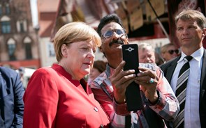 Merkel espera que 'problemas temporários' no Deutsche Bank sejam resolvidos