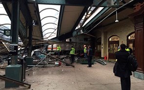 Pelo menos três mortos em acidente de comboio em Nova Jérsia