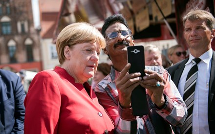 CDU de Merkel fica em terceiro em eleição regional, atrás do AfD