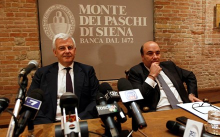 Banco italiano Monte dei Paschi rescinde com CEO