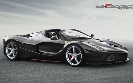 Ferrari lança LaFerrari Aperta