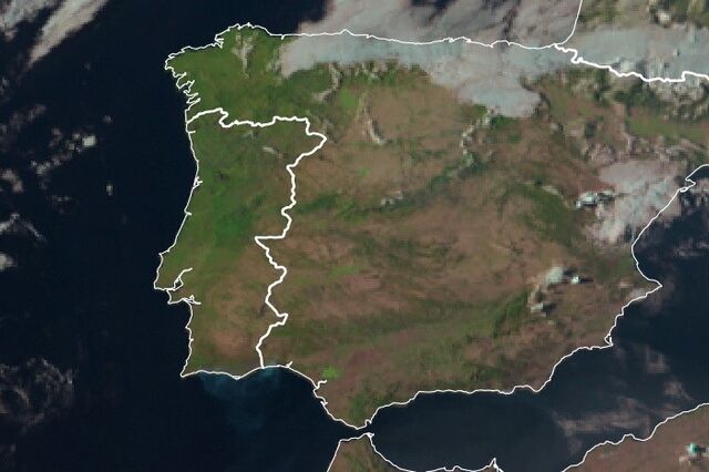 Incêndio no Algarve já é visível do espaço